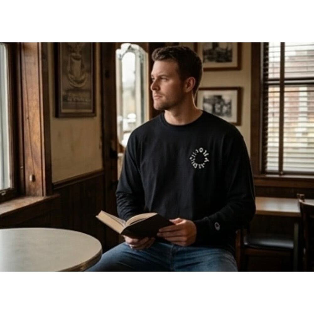 NWT❤️ Men's Classic script Logo Graphic Long-Sleeve T-Shirt - Picture 1 of 6
